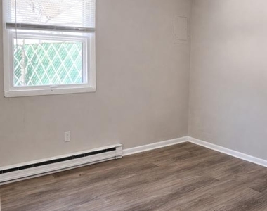 14 S Girard Road - Photo Thumbnail 3