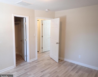 22064 Spring Valley Drive - Photo Thumbnail 14