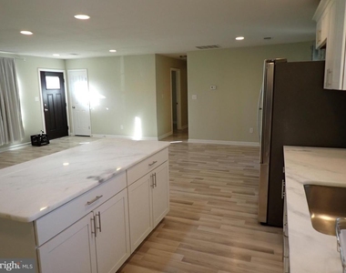 22064 Spring Valley Drive - Photo Thumbnail 6