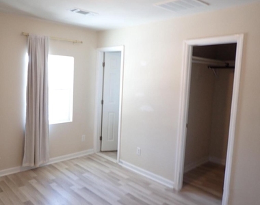 22064 Spring Valley Drive - Photo Thumbnail 15