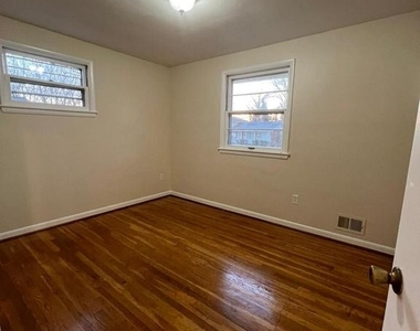 8102 Carey Branch Drive - Photo Thumbnail 10
