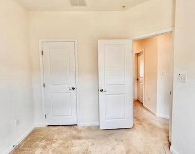 7473 Singers Way - Photo Thumbnail 41