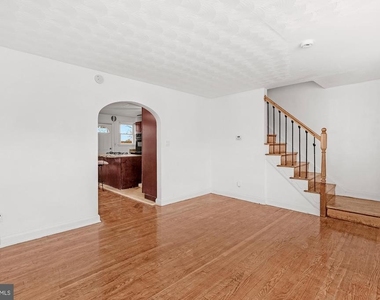 1908 E Belvedere Avenue - Photo Thumbnail 3