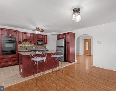 1908 E Belvedere Avenue - Photo Thumbnail 6