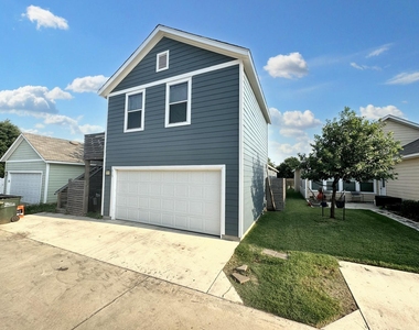 315 Rachel St - Photo Thumbnail 1