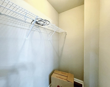 315 Rachel St - Photo Thumbnail 11