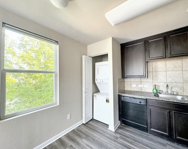 315 Rachel St - Photo Thumbnail 6