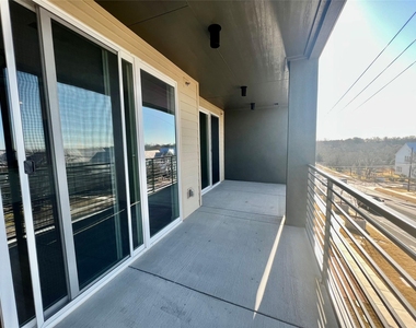 4801 Springdale Rd - Photo Thumbnail 16