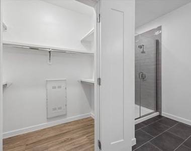 4801 Springdale Rd - Photo Thumbnail 7