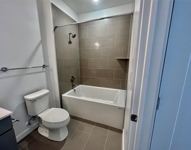4801 Springdale Rd - Photo Thumbnail 13