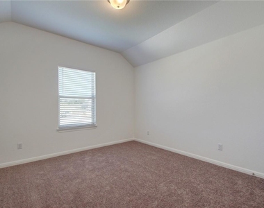 113 Meadow Wood Cv - Photo Thumbnail 18