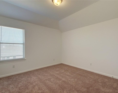 113 Meadow Wood Cv - Photo Thumbnail 21