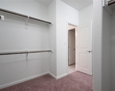 113 Meadow Wood Cv - Photo Thumbnail 15