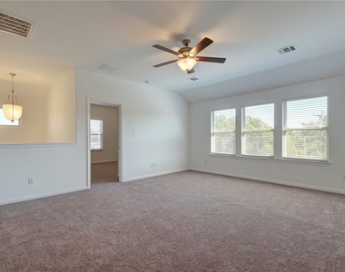 113 Meadow Wood Cv - Photo Thumbnail 16