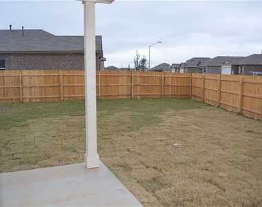 2800 Bridekirk Dr - Photo Thumbnail 25