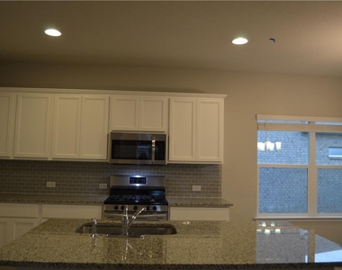 2800 Bridekirk Dr - Photo Thumbnail 9