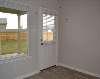 2800 Bridekirk Dr - Photo Thumbnail 13