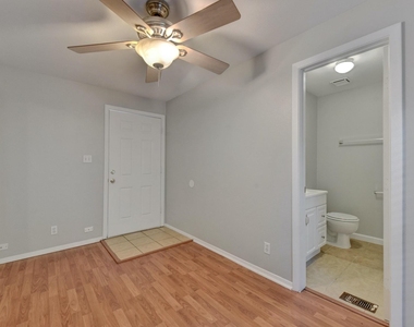 2712 Whitis Ave - Photo Thumbnail 3