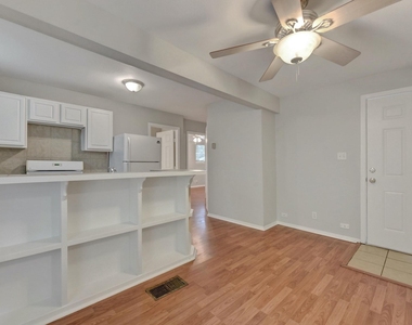 2712 Whitis Ave - Photo Thumbnail 2