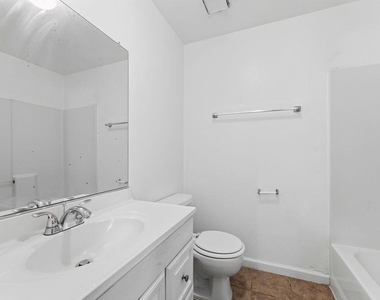 2712 Whitis Ave - Photo Thumbnail 8