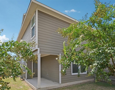 7212 Dancing Wind Ln - Photo Thumbnail 27
