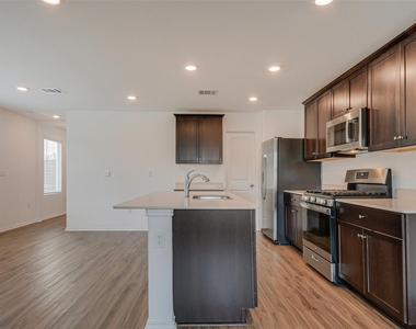 7212 Dancing Wind Ln - Photo Thumbnail 4