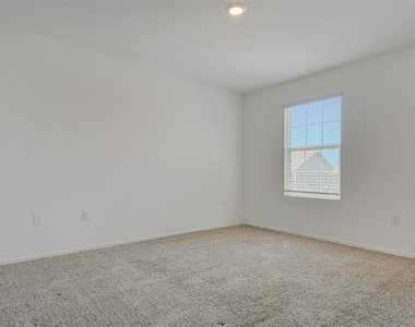 7212 Dancing Wind Ln - Photo Thumbnail 14