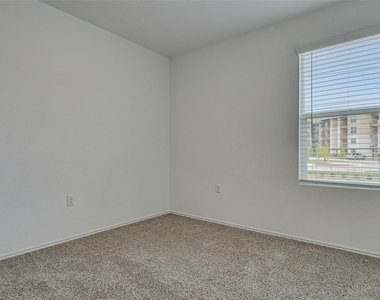 7212 Dancing Wind Ln - Photo Thumbnail 17