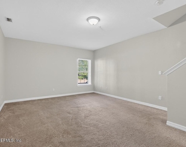 340 E Ashley Street - Photo Thumbnail 10