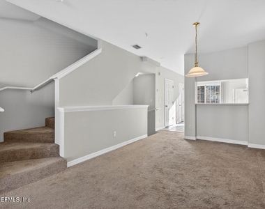 340 E Ashley Street - Photo Thumbnail 5