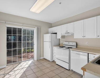 340 E Ashley Street - Photo Thumbnail 7