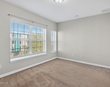 340 E Ashley Street - Photo Thumbnail 17