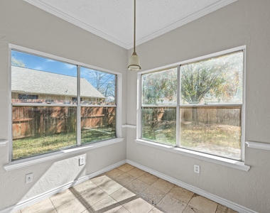 11123 Gatesden Drive - Photo Thumbnail 11