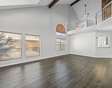 11123 Gatesden Drive - Photo Thumbnail 4