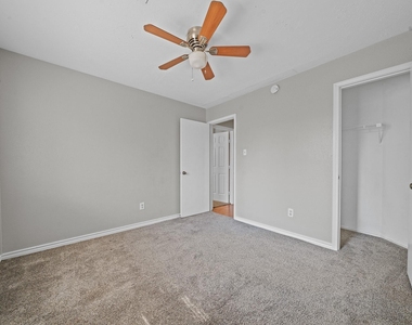 11123 Gatesden Drive - Photo Thumbnail 25