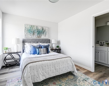 3107 Columbia Street - Photo Thumbnail 6