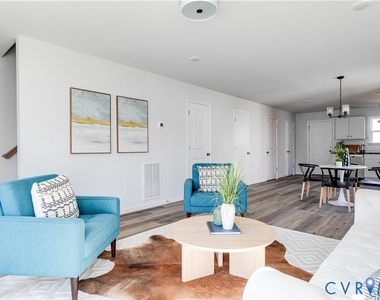 3107 Columbia Street - Photo Thumbnail 3