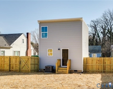 3107 Columbia Street - Photo Thumbnail 12