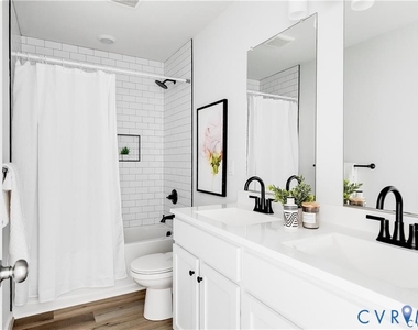 3107 Columbia Street - Photo Thumbnail 7