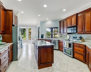 9151 Kings Cove Court - Photo Thumbnail 15