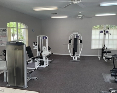 9151 Kings Cove Court - Photo Thumbnail 5