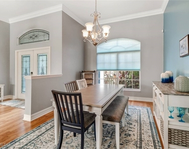 9151 Kings Cove Court - Photo Thumbnail 10