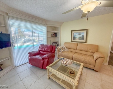 1115 Sw 54th Lane - Photo Thumbnail 6