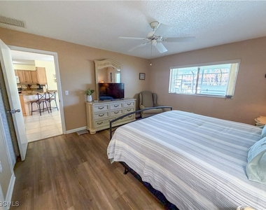 1115 Sw 54th Lane - Photo Thumbnail 12