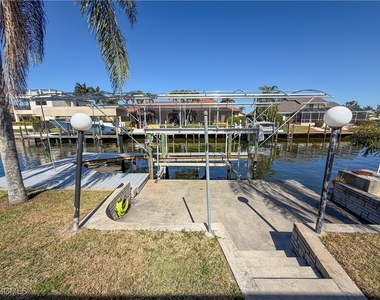 1115 Sw 54th Lane - Photo Thumbnail 2