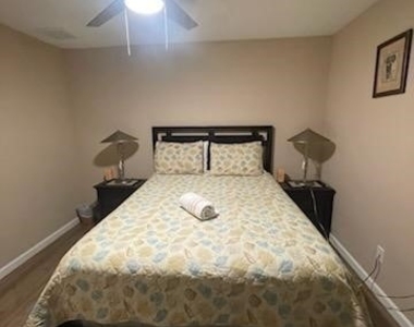 3421 Jeffcott Street - Photo Thumbnail 8