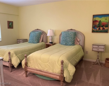 2600 Gulf Shore Boulevard N - Photo Thumbnail 10