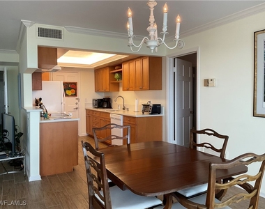2600 Gulf Shore Boulevard N - Photo Thumbnail 7