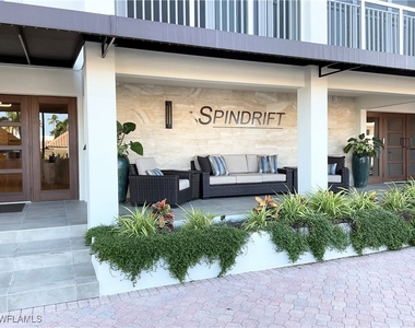 2600 Gulf Shore Boulevard N - Photo Thumbnail 1