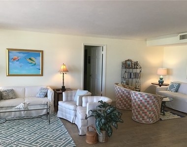 2600 Gulf Shore Boulevard N - Photo Thumbnail 5